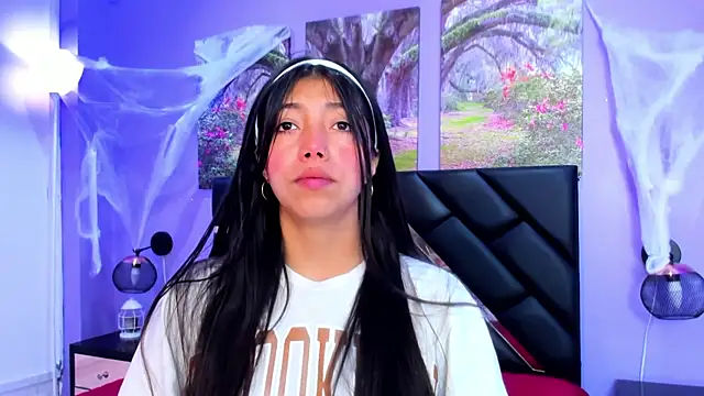 KimberlyVillaLobos online show from October 2025 11:33:02 AM