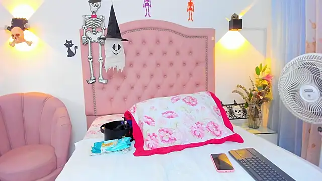 JulieeHabubu online show from October 2025 03:47:02 AM