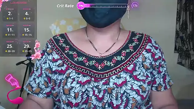 Snapshot of Queen_sakshi chatting on October 2025 06:05:02 PM Queen sakshi online show from October 2025 06:05:02 PM