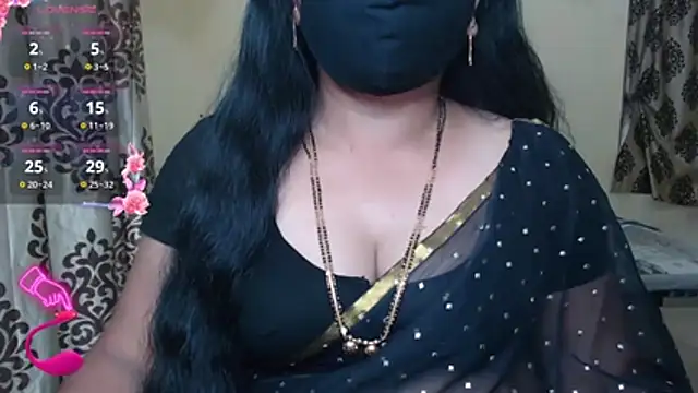 Snapshot of Queen_sakshi chatting on November 2025 03:44:02 PM Queen sakshi online show from November 2025 03:44:02 PM