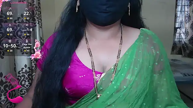 Snapshot of Queen_sakshi chatting on November 2025 06:13:01 AM Queen sakshi online show from November 2025 06:13:01 AM