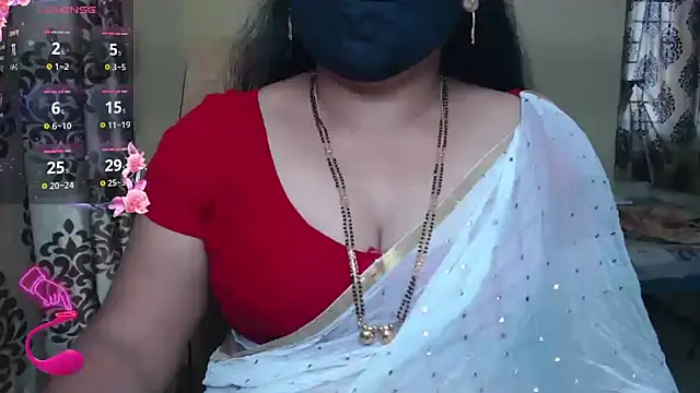 Snapshot of Queen_sakshi chatting on November 2025 06:47:02 AM Queen sakshi online show from November 2025 06:47:02 AM