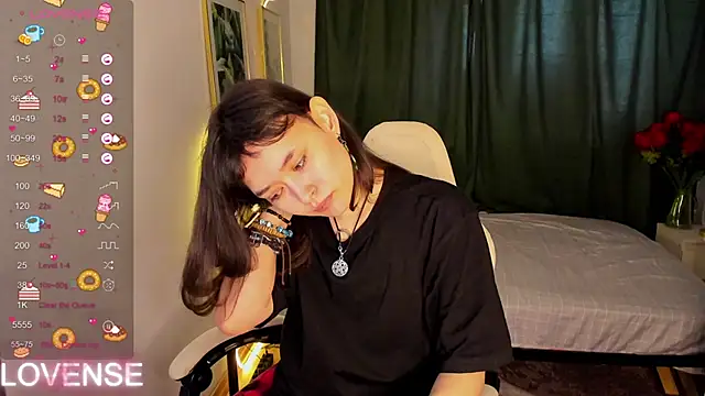 Emily Strikeee online show from April 2026 01:27:02 AM