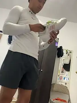 Snapshot of Hxnsovrgon chatting on February 2025 12:19:02 AM Hxnsovrgon online show from February 2025 12:19:02 AM