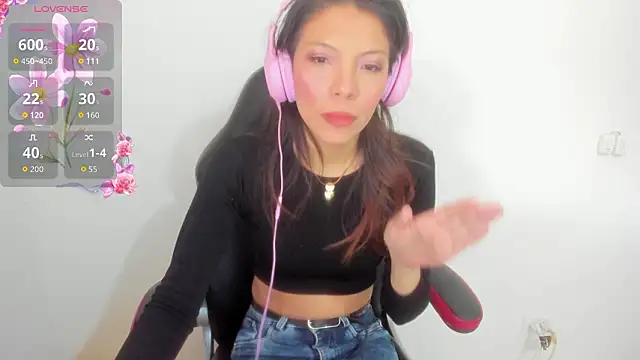 Selenakyle92  online show from March 2026 05:08:01 PM