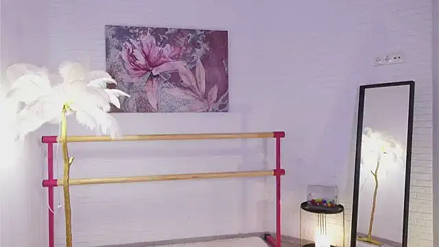 lylylovesyou online show from February 2025 05:49:02 AM