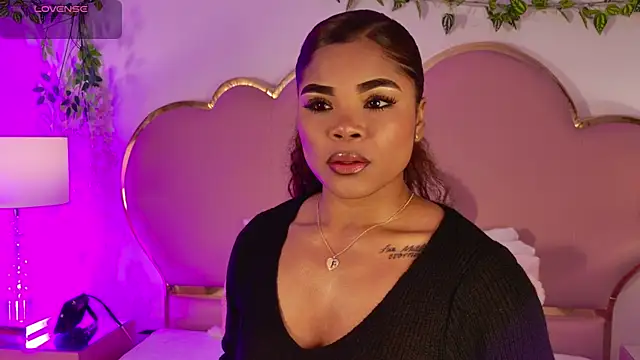 NahiaraReina online show from July 2026 01:14:01 PM