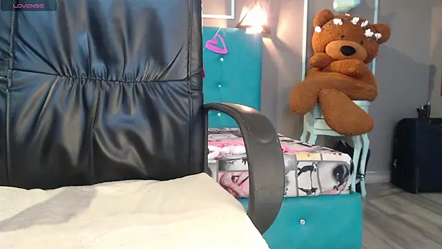 engel devil online show from February 2026 01:01:02 PM