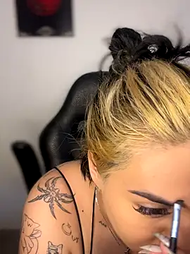 AnnikaMerliahh  online show from November 2025 09:37:02 PM