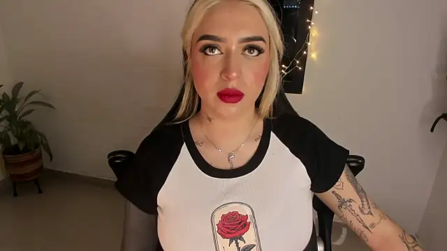 AnnikaMerliahh  online show from January 2026 01:38:01 PM