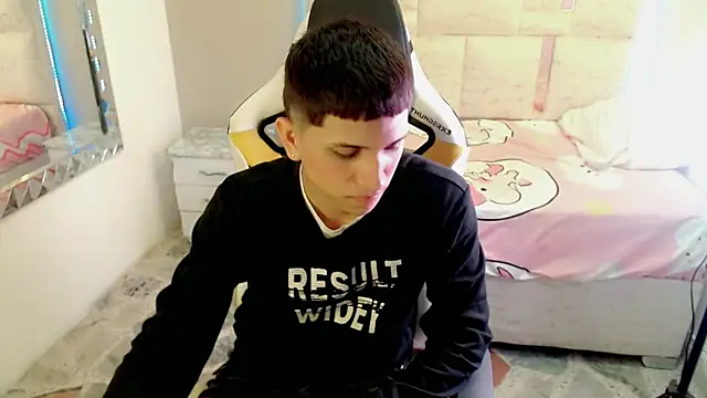 Snapshot of Brayan_lopezz chatting on March 2025 01:48:01 PM Brayan lopezz online show from March 2025 01:48:01 PM