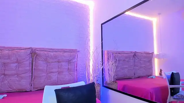 Salome rouse1 online show from December 2025 05:33:02 PM