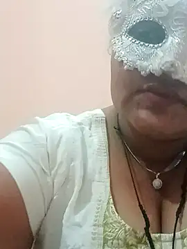 Snapshot of seemi_bhabhi chatting on February 2025 07:20:01 AM seemi bhabhi online show from February 2025 07:20:01 AM