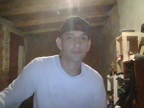 Snapshot of elsaiya chatting on February 2025 03:42:01 AM elsaiya online show from February 2025 03:42:01 AM