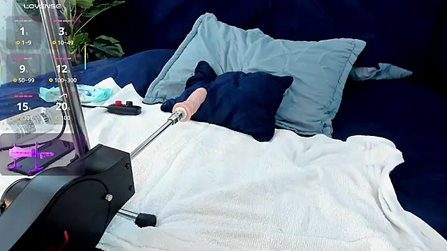 Edward max online show from October 2025 04:04:01 AM