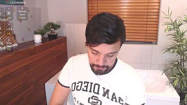 Edward max online show from February 2026 03:45:01 AM