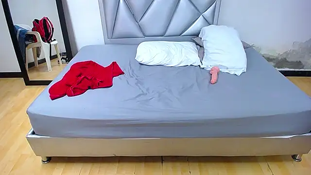 kinky redhead18 online show from February 2025 04:56:02 PM