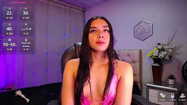 Kylie golden online show from October 2025 12:28:02 PM