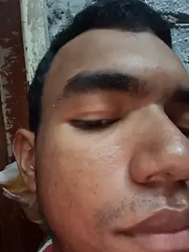 Reynold2608 online show from November 2025 05:56:01 PM