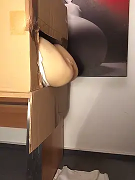 Snapshot of Inseminator69 chatting on March 2025 01:12:01 PM Inseminator69 online show from March 2025 01:12:01 PM