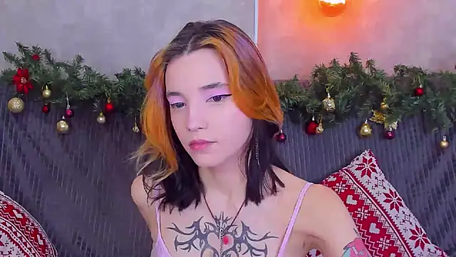 Snapshot of as1an_girlfriend chatting on December 2024 05:10:01 PM as1an girlfriend online show from December 2024 05:10:01 PM