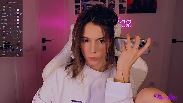 Snapshot of _ni_kiss chatting on November 2025 04:44:01 PM ni kiss online show from November 2025 04:44:01 PM