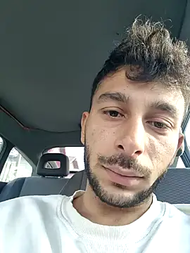 Snapshot of Iulianmarius12 chatting on February 2026 01:09:02 PM Iulianmarius12 online show from February 2026 01:09:02 PM