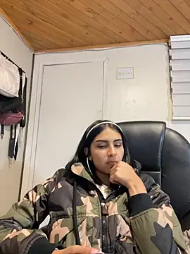 Hilary pinkk online show from October 2025 02:12:01 AM