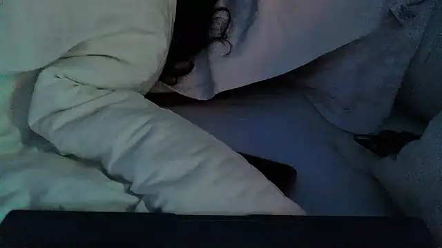 Snapshot of queen-chamss chatting on May 2026 01:02:04 AM queen-chamss online show from May 2026 01:02:04 AM