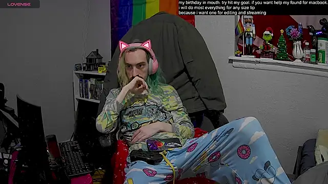 tallnerdyguy online show from February 2025 02:47:01 AM