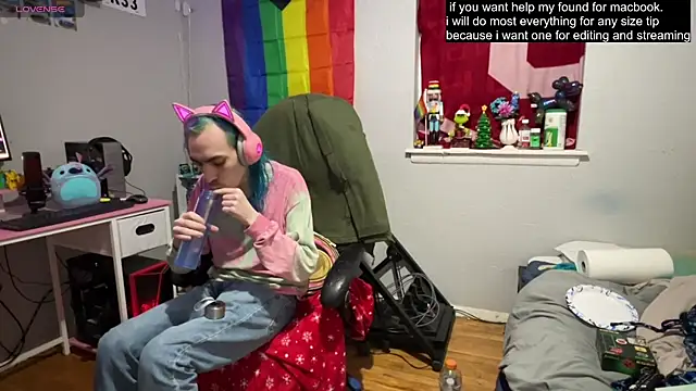 tallnerdyguy online show from March 2025 01:36:02 AM