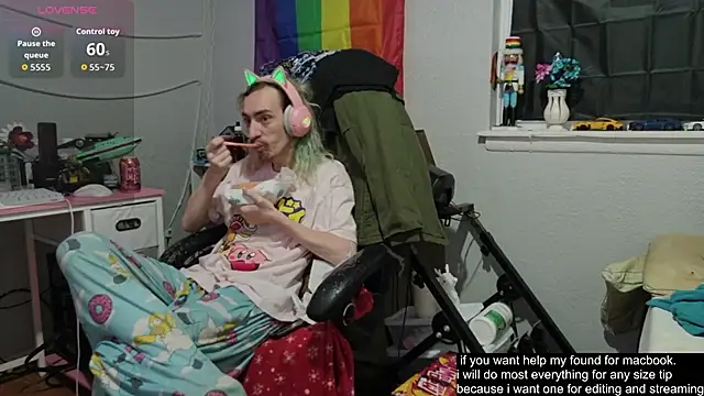 tallnerdyguy online show from October 2025 01:09:01 AM