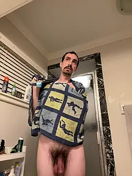 Snapshot of tallnerdyguy chatting on June 2026 04:00:02 AM tallnerdyguy online show from June 2026 04:00:02 AM