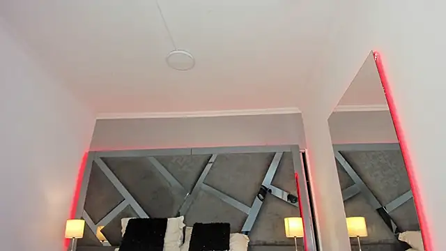 AmberiniHoffman online show from March 2025 08:15:02 PM