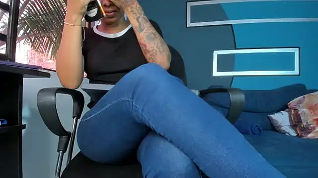 Brunettesexy0 online show from March 2025 06:43:02 PM