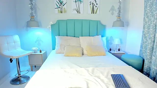 Khenta Michells online show from March 2025 11:08:02 AM