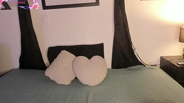 Khenta Michells online show from February 2026 10:30:01 AM