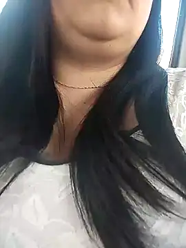 Snapshot of sara_pineros chatting on December 2024 06:00:02 PM sara pineros online show from December 2024 06:00:02 PM