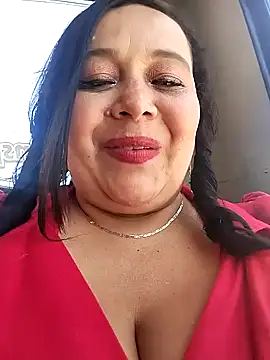 Snapshot of sara_pineros chatting on January 2025 05:37:01 PM sara pineros online show from January 2025 05:37:01 PM