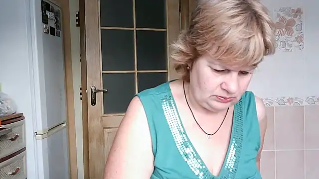 Snapshot of Ettie_Tonia chatting on January 2025 12:44:02 PM Ettie Tonia online show from January 2025 12:44:02 PM