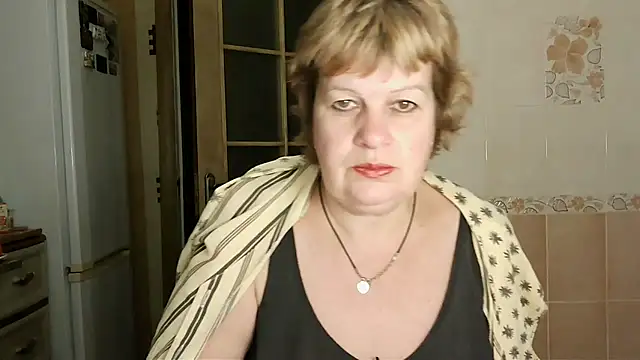 Snapshot of Ettie_Tonia chatting on January 2025 02:08:02 PM Ettie Tonia online show from January 2025 02:08:02 PM