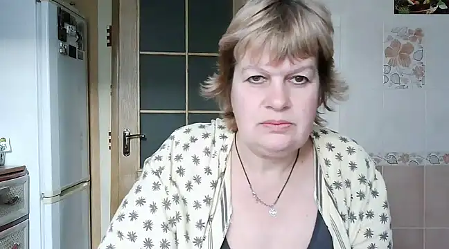 Snapshot of Ettie_Tonia chatting on February 2025 01:37:01 PM Ettie Tonia online show from February 2025 01:37:01 PM