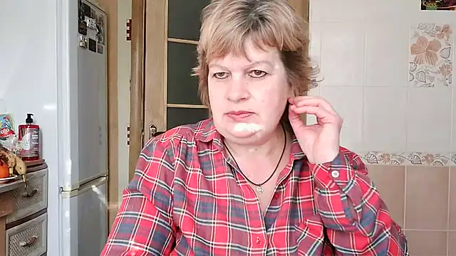 Snapshot of Ettie_Tonia chatting on February 2025 12:47:02 PM Ettie Tonia online show from February 2025 12:47:02 PM