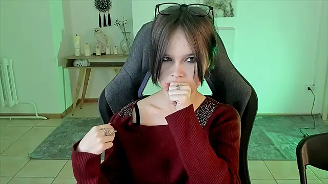 Elainebeness online show from December 2024 09:18:01 AM