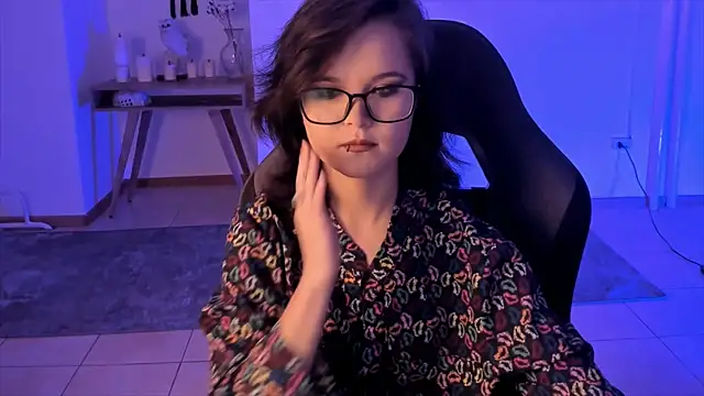 Elainebeness online show from December 2024 05:37:02 PM