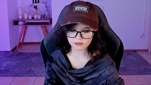 Elainebeness online show from December 2024 10:48:01 PM