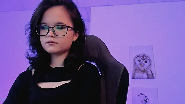 Elainebeness online show from March 2025 07:12:01 PM