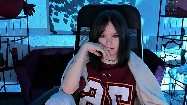 Elainebeness online show from March 2026 01:24:01 AM