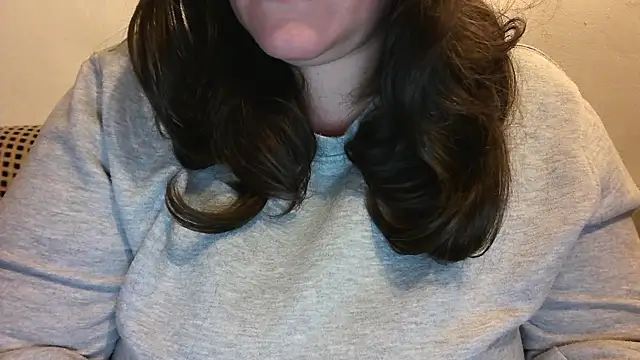 Snapshot of Maebi chatting on December 2024 09:24:02 PM Maebi online show from December 2024 09:24:02 PM