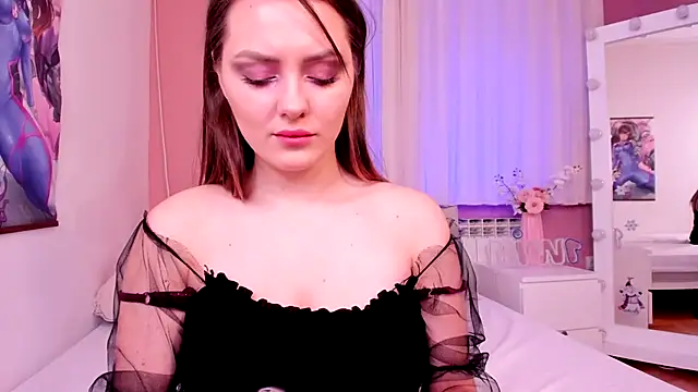 Tender Amber online show from January 2025 07:18:01 AM